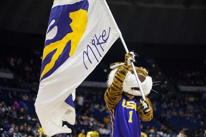 PHOTOS: LSU Tigers defeat the Arkansas Razorbacks 94-86