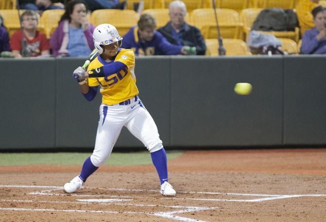 PHOTOS: LSU Softball Defeats Illinois-Chicago 3-0