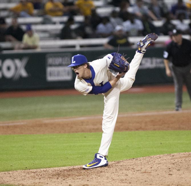 PHOTOS: LSU Baseball Defeats Grambling 10-3