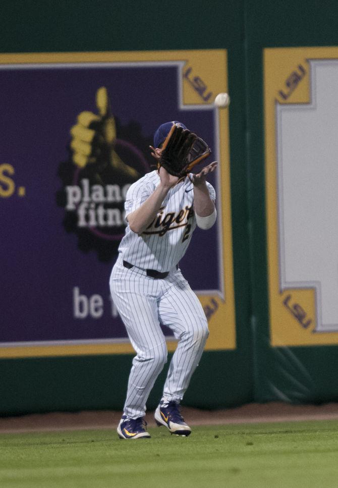 PHOTOS: LSU Baseball Defeats UNO 14-6