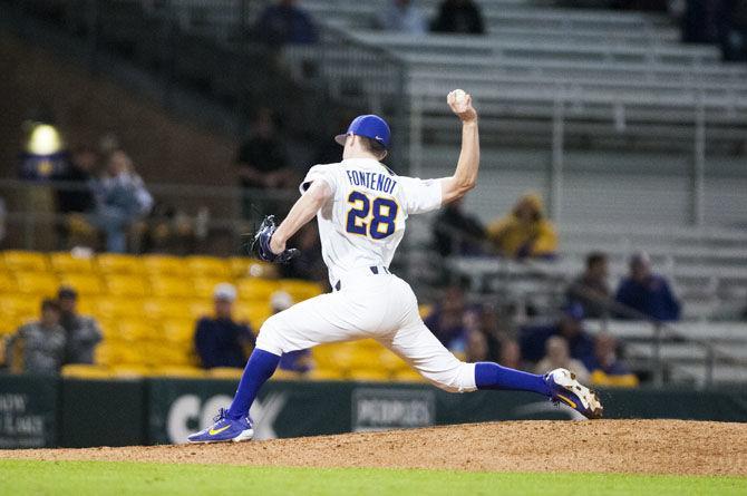 PHOTOS: LSU Baseball Defeats Toledo 8-1