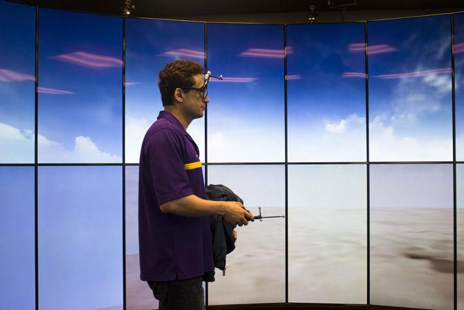 New lab immerses students in virtual reality