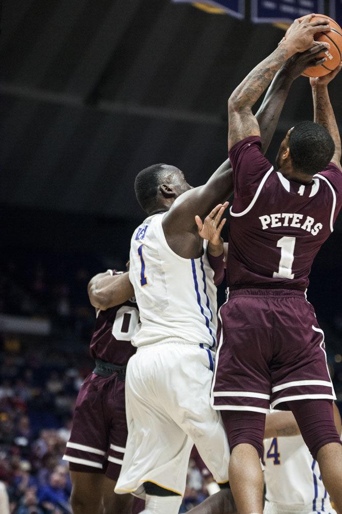 PHOTOS: LSU Men's Basketball Defeats Mississippi State 78-57