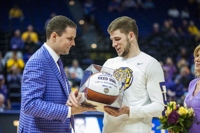 LSU coach Will Wade recognizes LSU senior guard Reed Vial (15) during the Tigers&#8217; 78-57 win against Mississippi State on Saturday, March 3, 2018, in the&#160;PMAC.