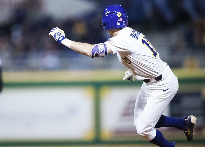 PHOTOS: LSU Baseball Defeats Toledo 8-1