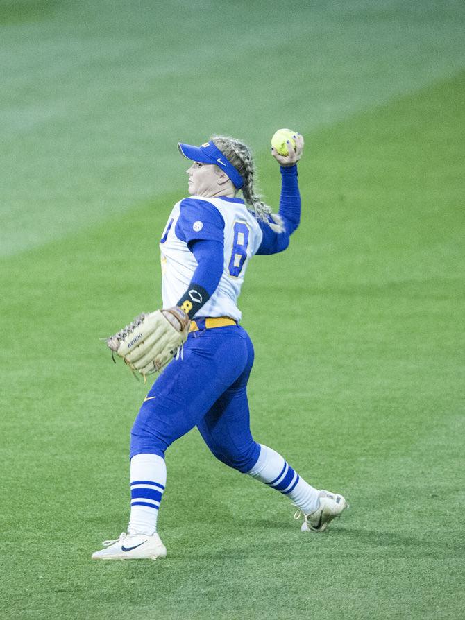 PHOTOS: LSU Softball 2-0 Victory over Texas A&M