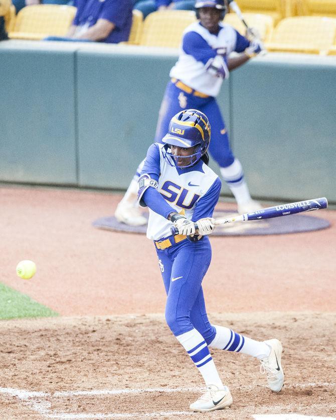 PHOTOS: LSU Softball 2-0 Victory over Texas A&M