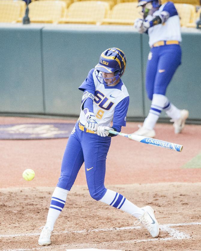 PHOTOS: LSU Softball 2-0 Victory over Texas A&M