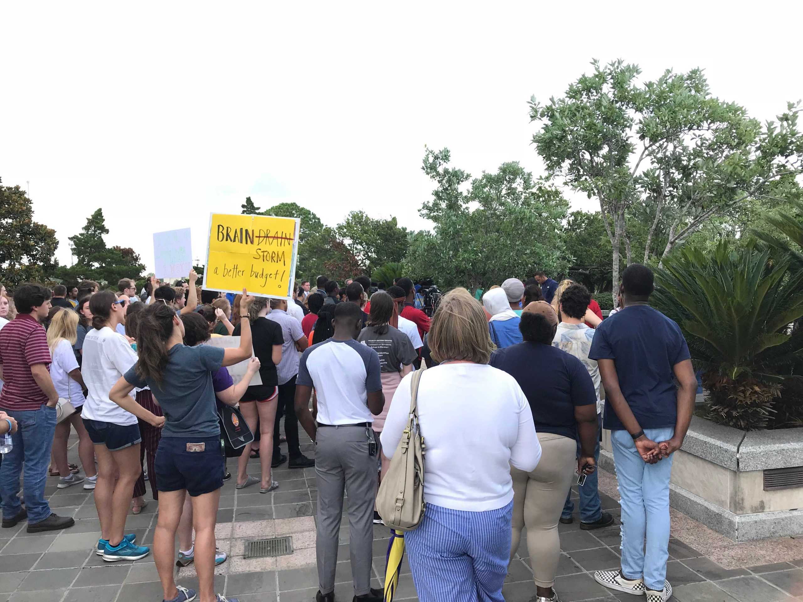 LSU students "Rally for Tops" at State Capitol