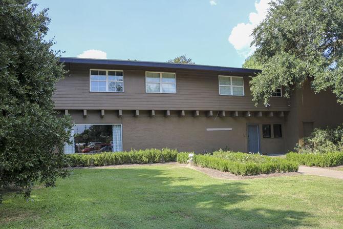 Former LSU Phi Delta Theta House now occupied by Christ the King students