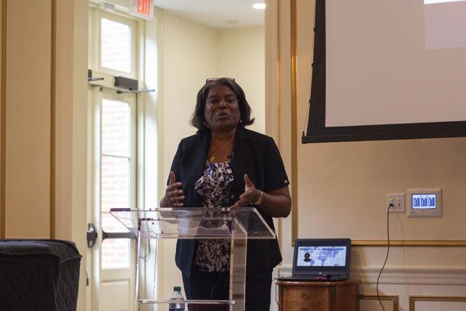 Former U.S. Ambassador Linda Thomas-Greenfield&#160;speaks to students about her experiences in the French House on Wednesday, Aug. 29, 2018.