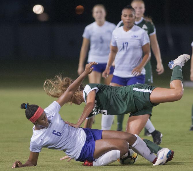 LSU Women's Soccer Defeats the Stetson Hatter's 2-0