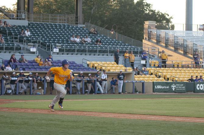 PHOTOS: LSU Baseball vs University of New Orleans