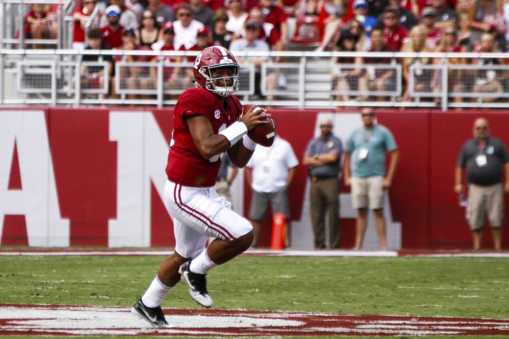 Hawaiian natives Breiden Fehoko and Tua Tagovailoa meet in LSU-Alabama matchup