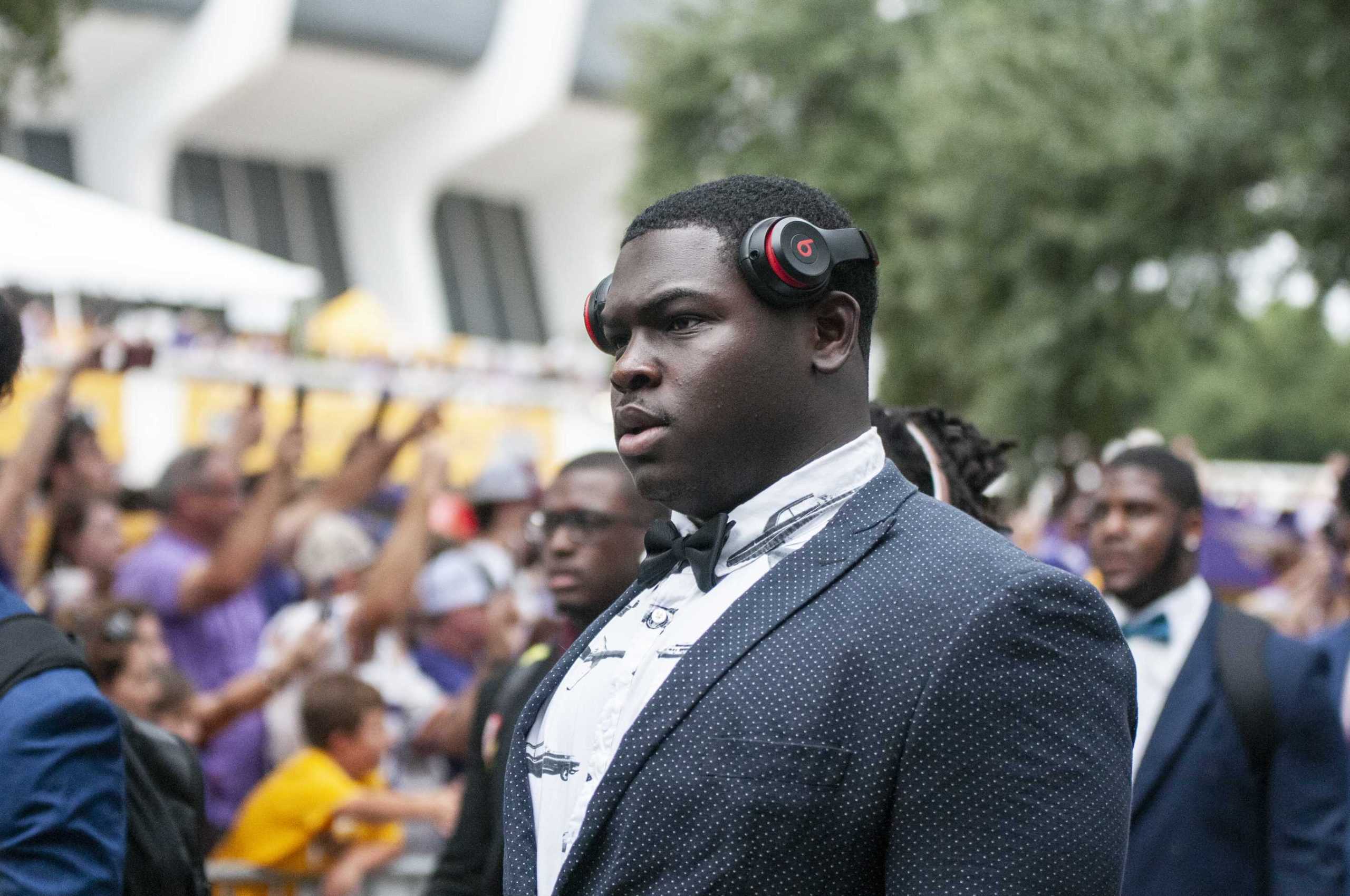 PHOTOS: LSU marches Victory Hill before game against Mississippi State