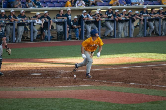 PHOTOS: LSU Baseball vs University of New Orleans