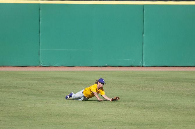 PHOTOS: LSU Baseball vs University of New Orleans