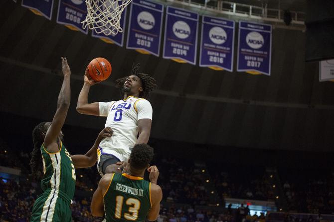 LSU freshman forward Naz Reid (0) goes up for a layup during the Tigers&#8217; 94-63 victory over Southeastern in the PMAC on Tuesday, Nov. 6, 2018.