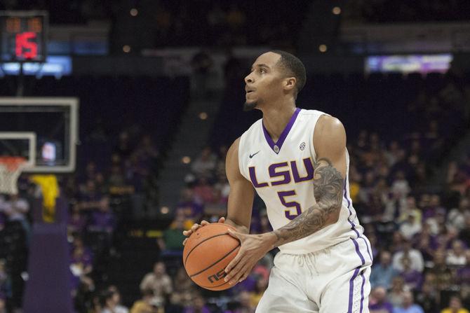 LSU junior guard Daryl Edwards (5) shoots the ball during the Tigers' 64-63 victory against Missouri on Saturday, Feb. 17, 2018 in the PMAC.