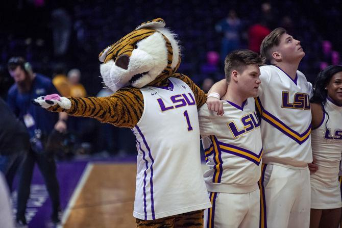 PHOTOS: LSU Womens Hoops vs Florida