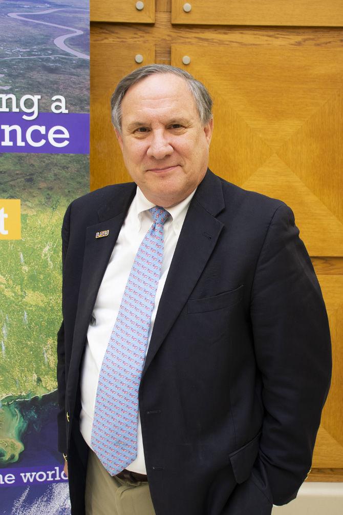 College of the coast and environment dean Christopher D&#8217;Elia, named a fellow by the Aquatic Science Association, stands in the Energy Coast and Environment Building on Tuesday, Feb. 5, 2019.