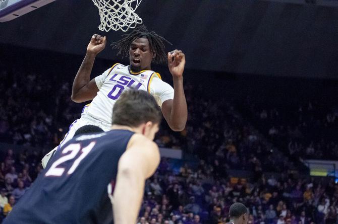 LSU freshman forward Naz Reid (0) dunks the ball during the Tigers' 89-67 victory over South Carolina on Saturday, Jan. 19, 2019 in the PMAC.