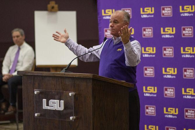 LSU coach Paul Mainieri speaks to the media at Alex Box Stadium on Friday, Jan. 25, 2019.