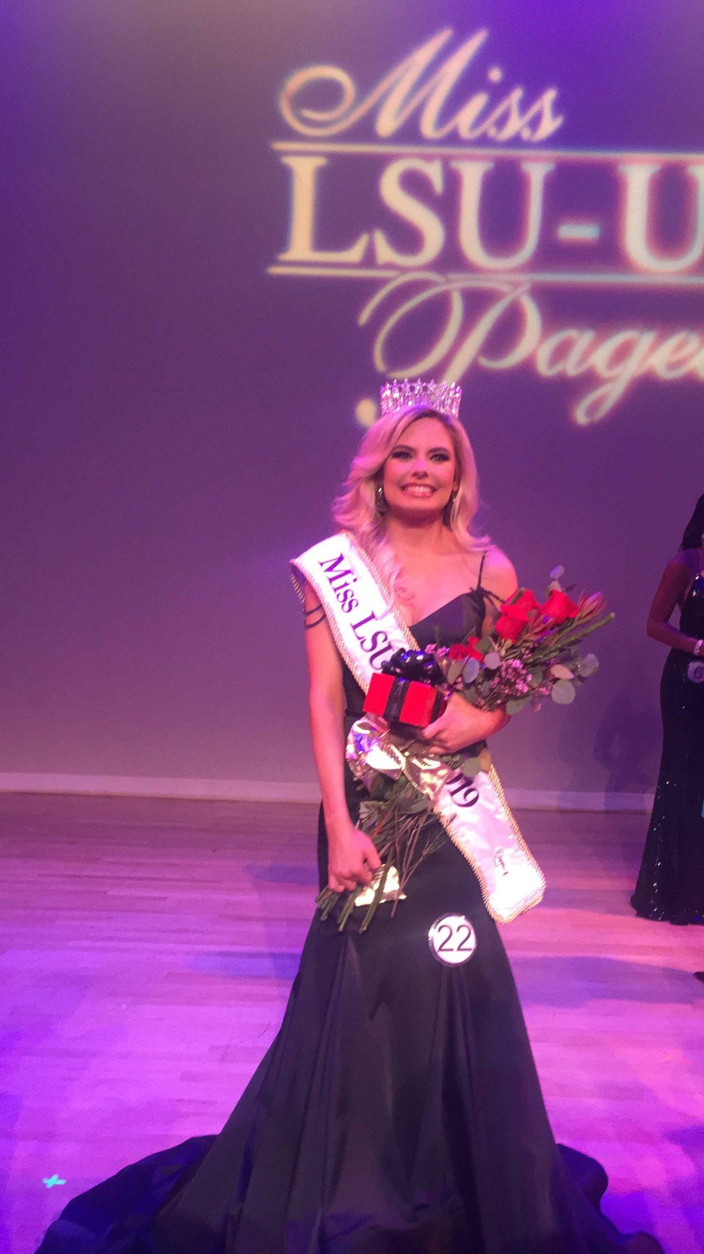 Keighley Kelley is crowned  the 2019 Miss LSU-USA