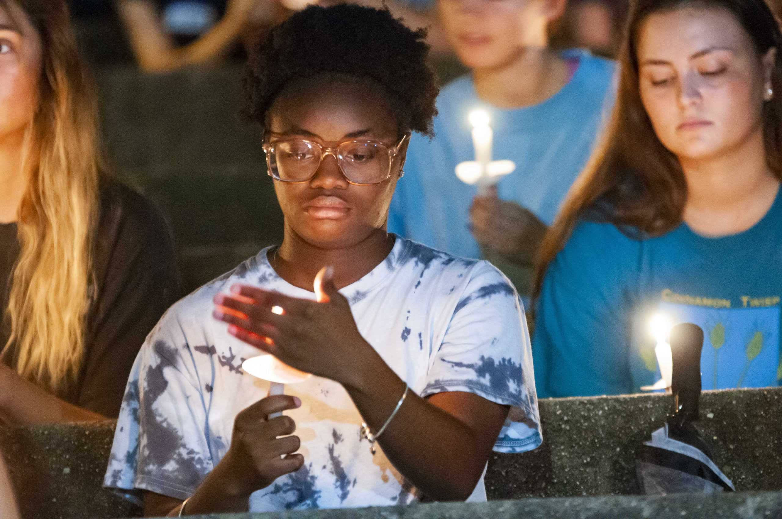 PHOTOS: LSU SG holds "an evening of reflection and remembrance"