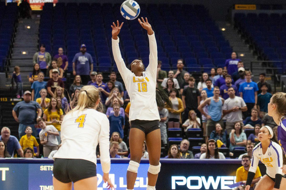 LSU freshman setter Karli Rose (18) sets the ball during the Lady Tigers' 3-0 victory over Southern Miss on Friday, Sept. 20, 2019, in the PMAC.