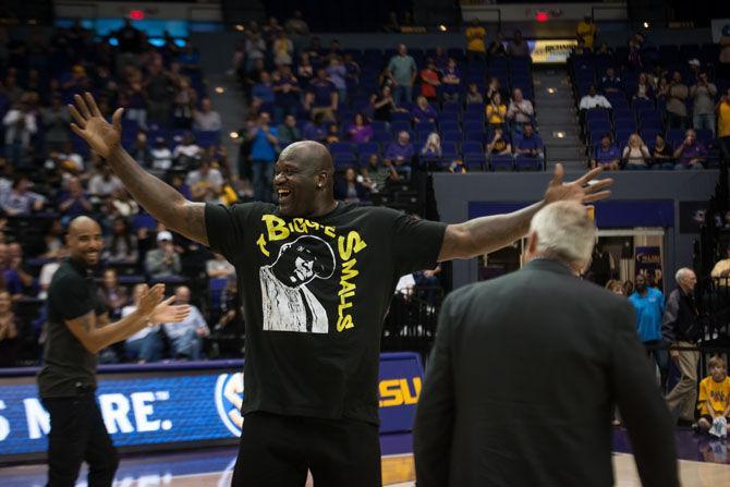 Shaquille O&#8217;Neal greets attendees during the halftime during the Tigers&#8217; 78-70 loss to Arkansas on Saturday, Feb. 11, 2017, in the Pete Maravich Assembly Center.