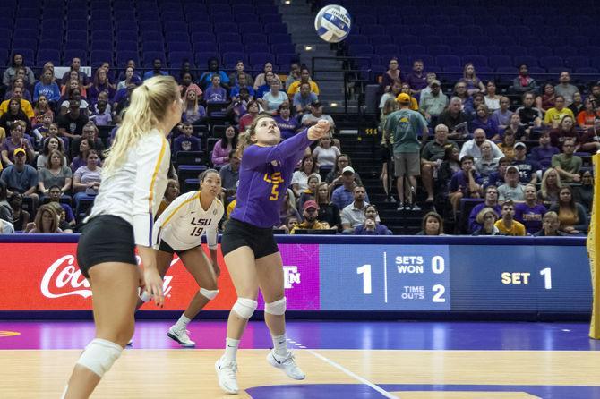 LSU sophomore defensive specialist Raigen Cianciulli (5) sets the ball during the Lady Tigers&#8217; 2-3 loss in the PMAC against Texas A&amp;M on Sunday Sept. 30, 2018.