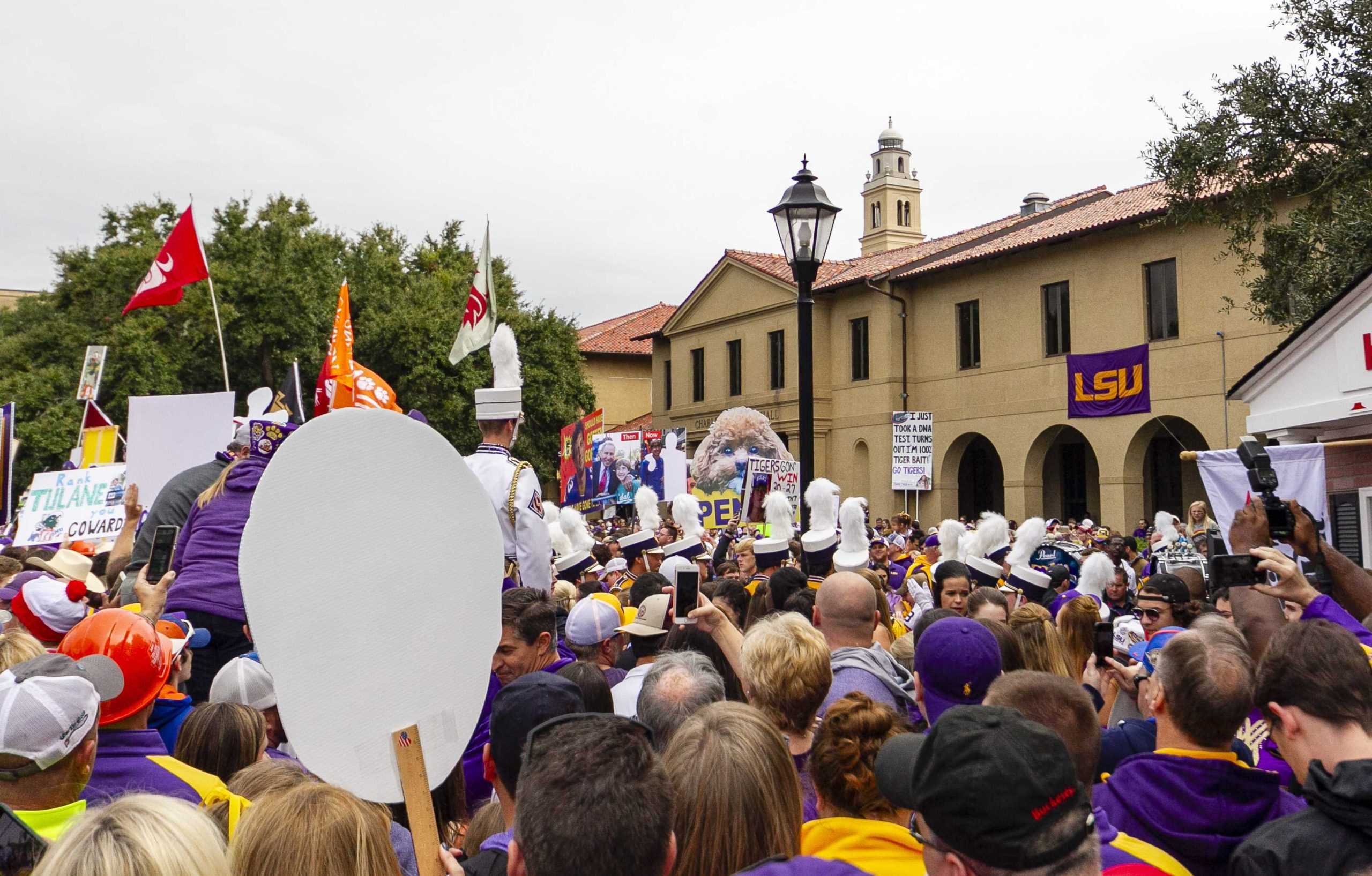 PHOTOS: College Gameday from LSU's Campus