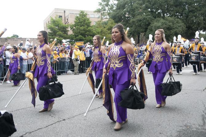 PHOTOS: LSU football walks down Victory Hill