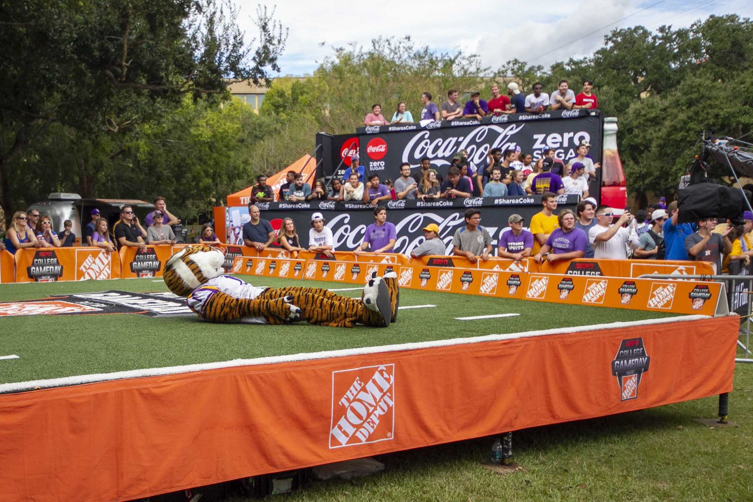 PHOTOS: College Gameday Begins