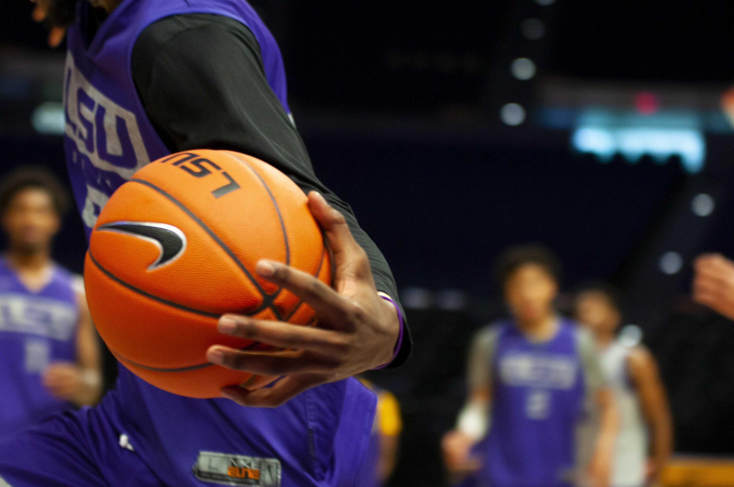 PHOTOS: Men's and Women's Basketball scrimmage in the Basketball Showcase