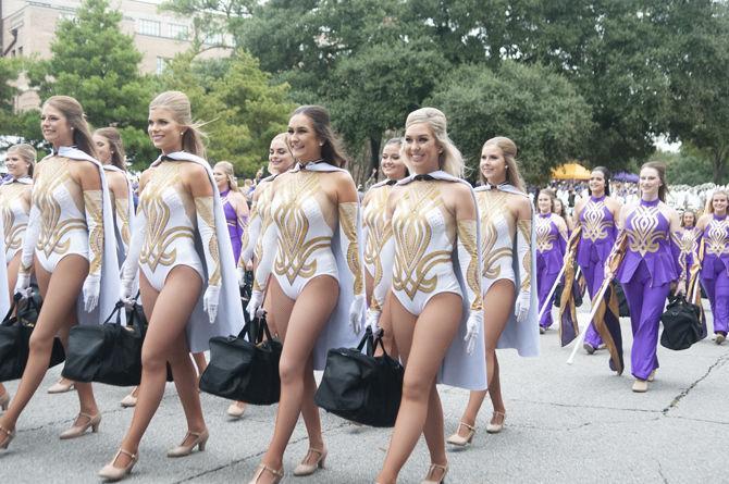 PHOTOS: LSU football walks down Victory Hill