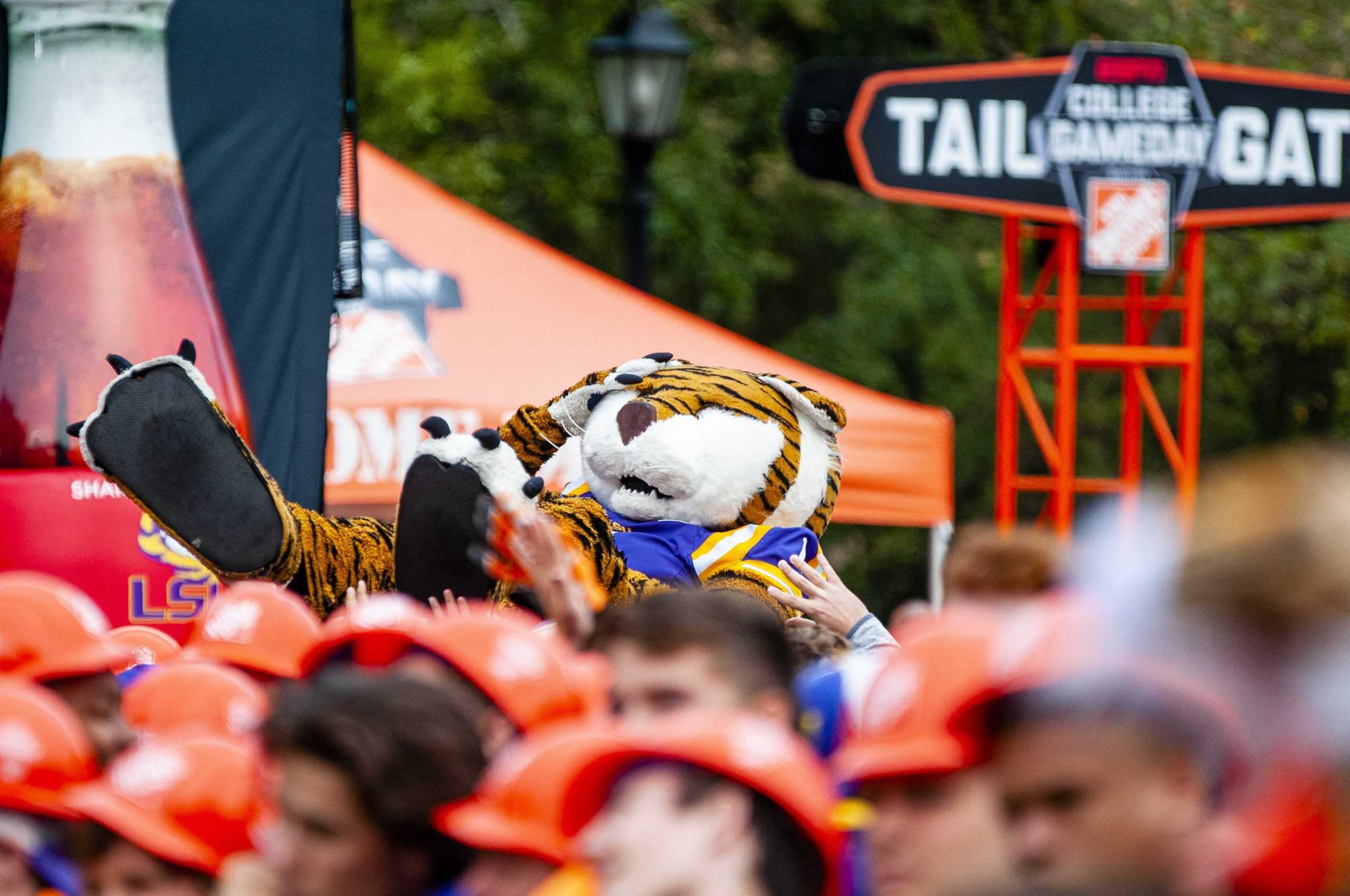 PHOTOS: College Gameday from LSU's Campus