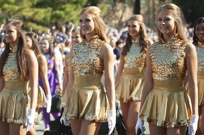 PHOTOS: LSU Walks Down Victory Hill