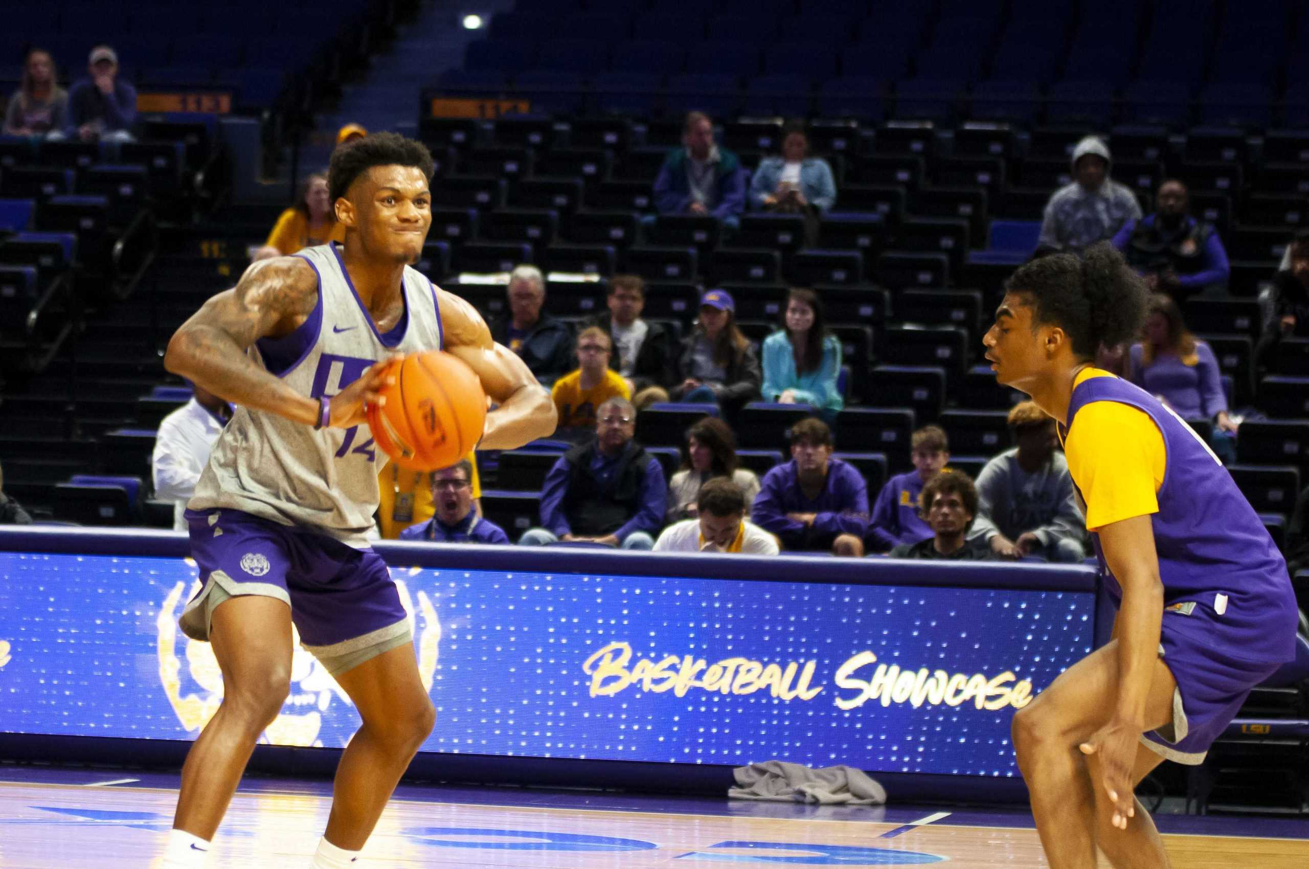 PHOTOS: Men's and Women's Basketball scrimmage in the Basketball Showcase