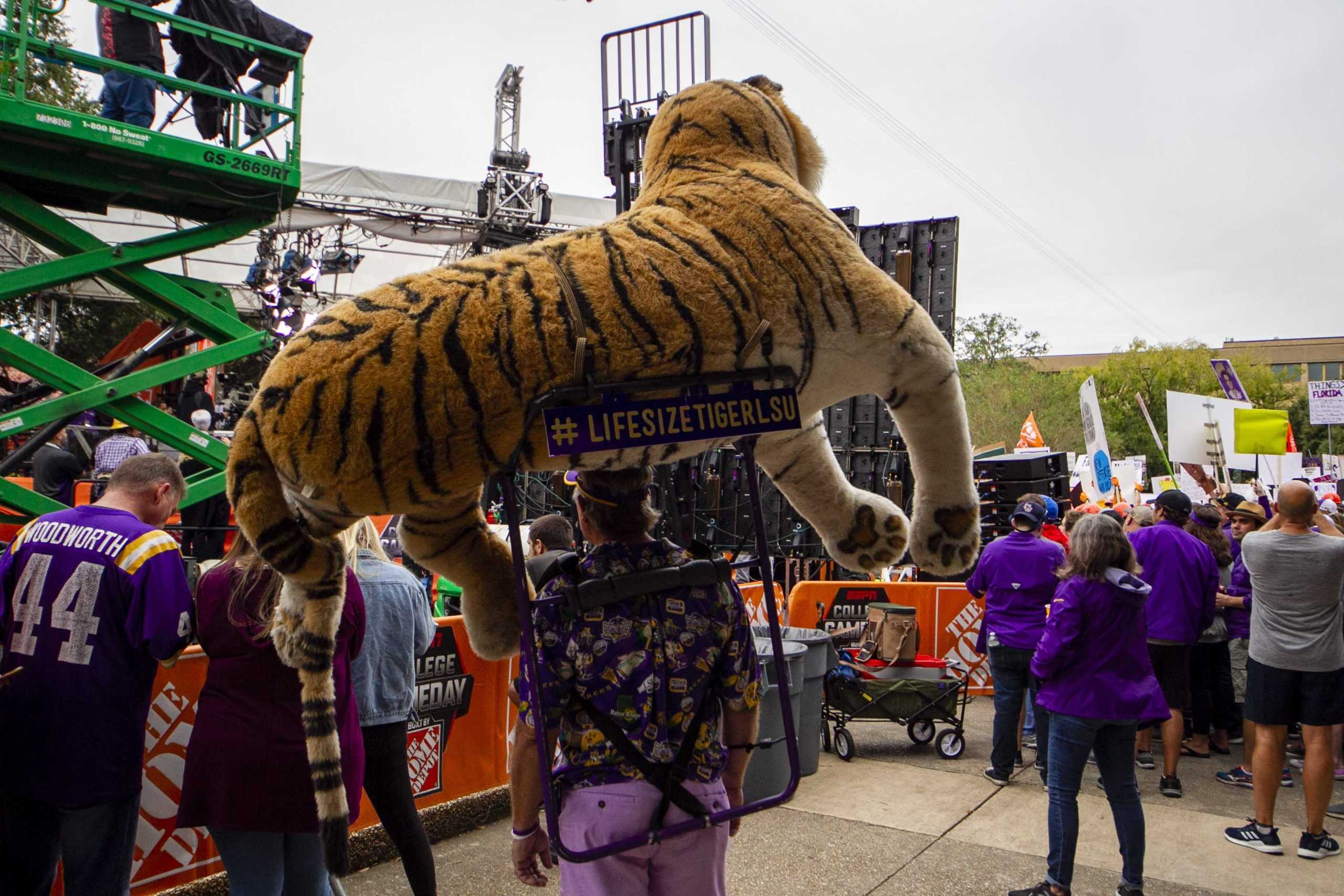 PHOTOS: College Gameday from LSU's Campus