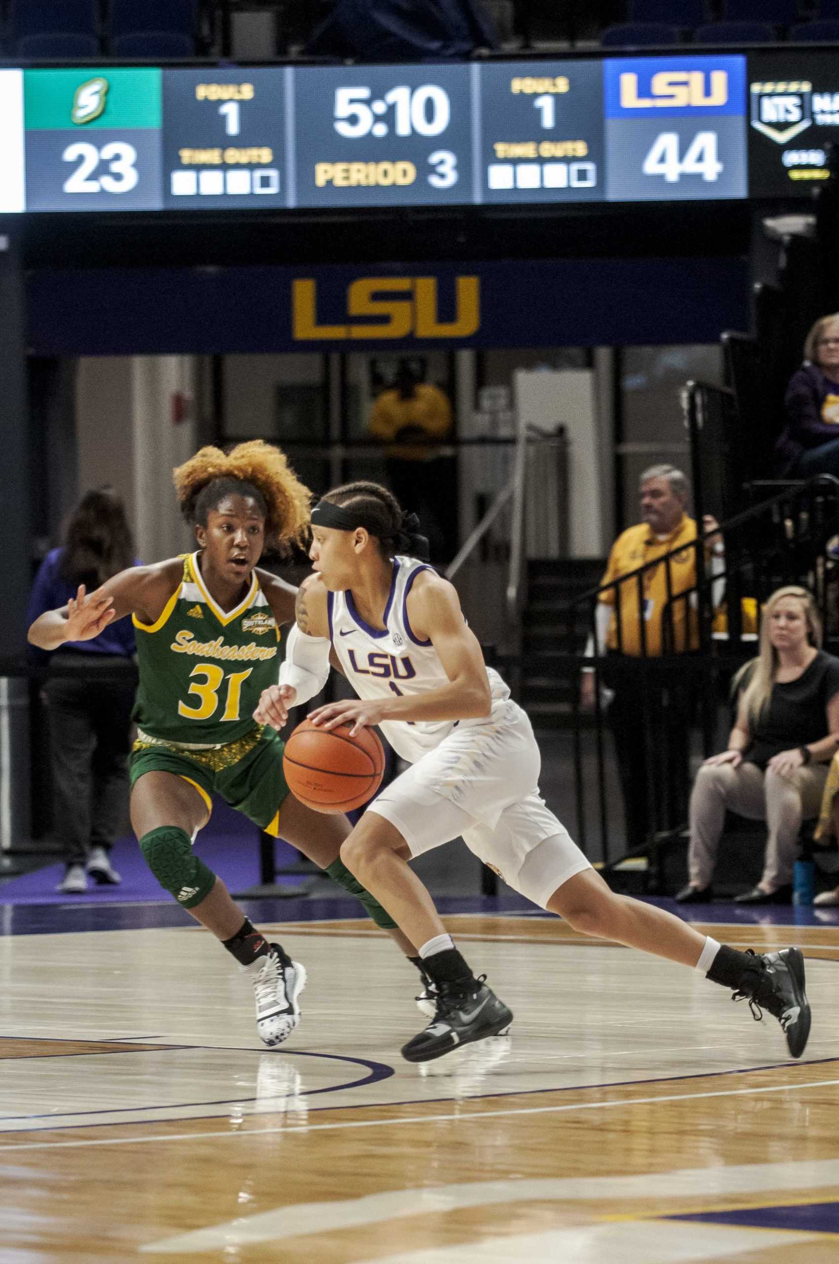 PHOTOS: LSU Lady Tigers Defeat Southeastern