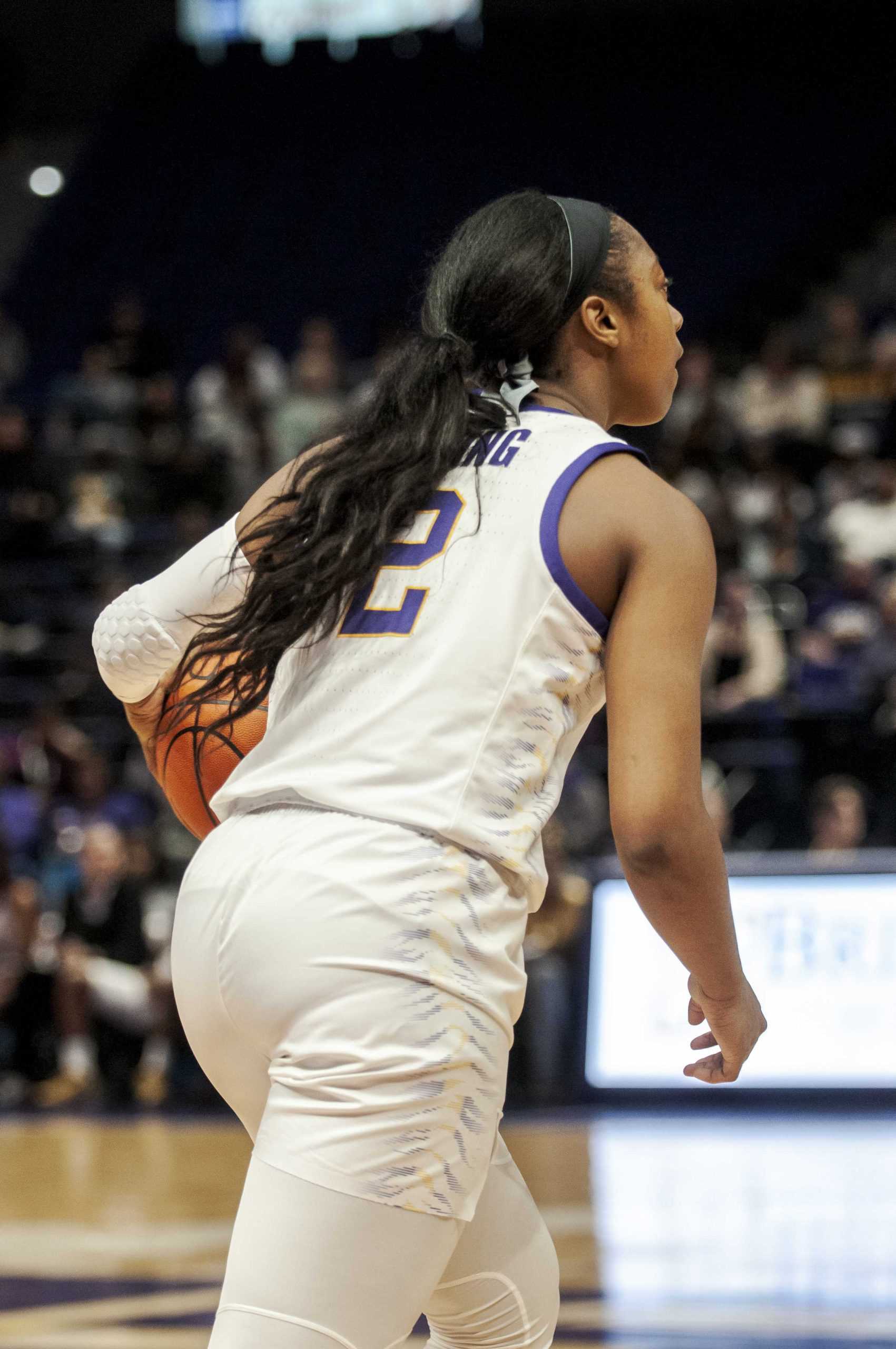 PHOTOS: LSU Lady Tigers Defeat Southeastern