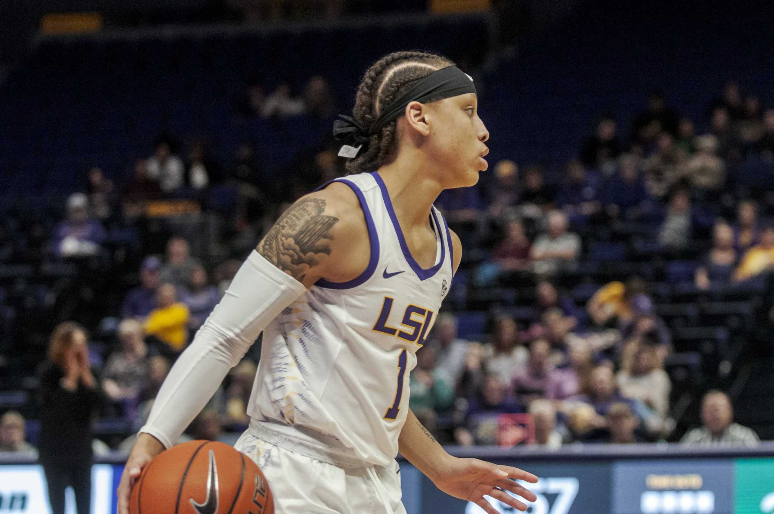 PHOTOS: LSU Lady Tigers Defeat Southeastern