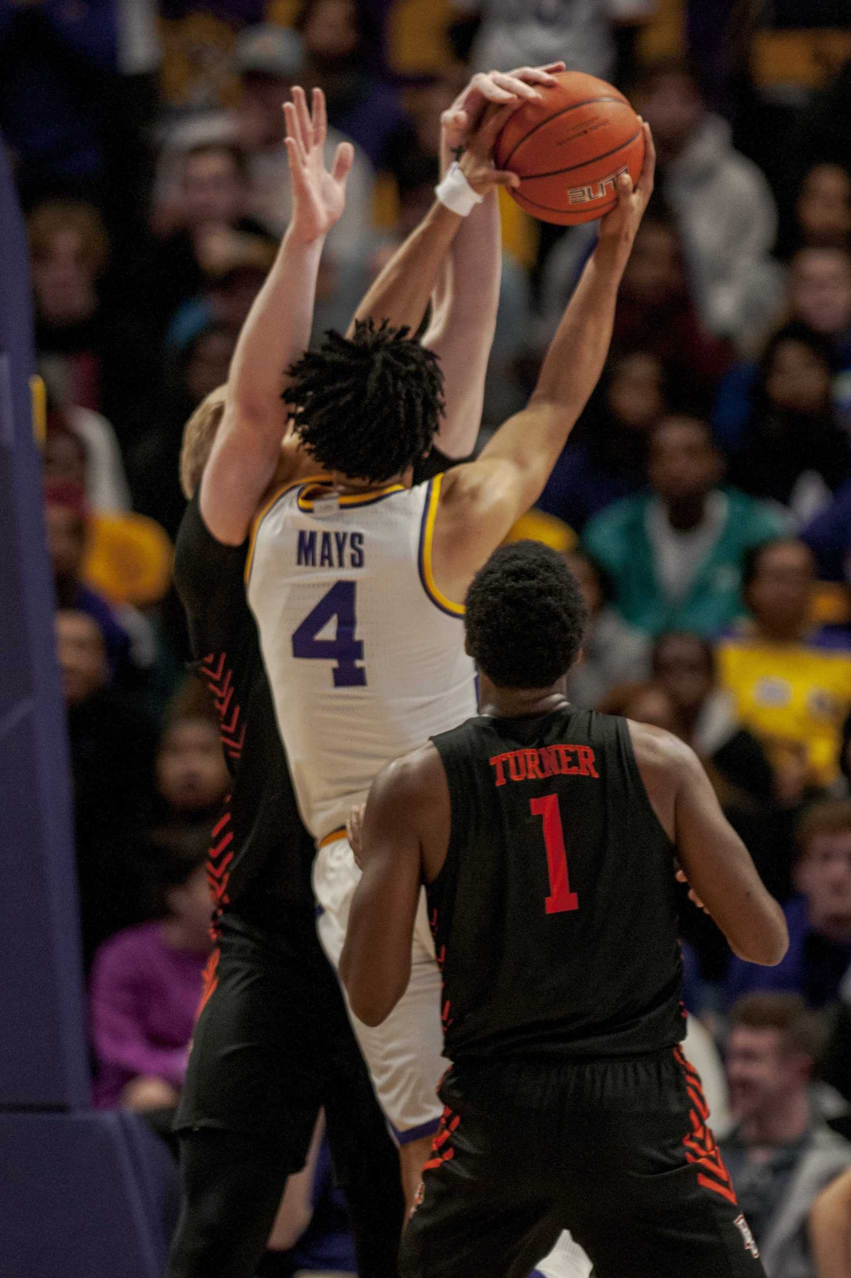 LSU basketball defeats Bowling Green 88-79 to open up the season