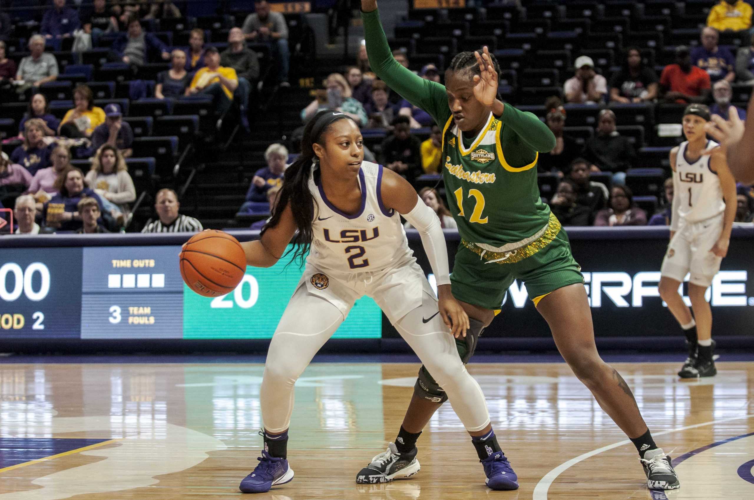 PHOTOS: LSU Lady Tigers Defeat Southeastern