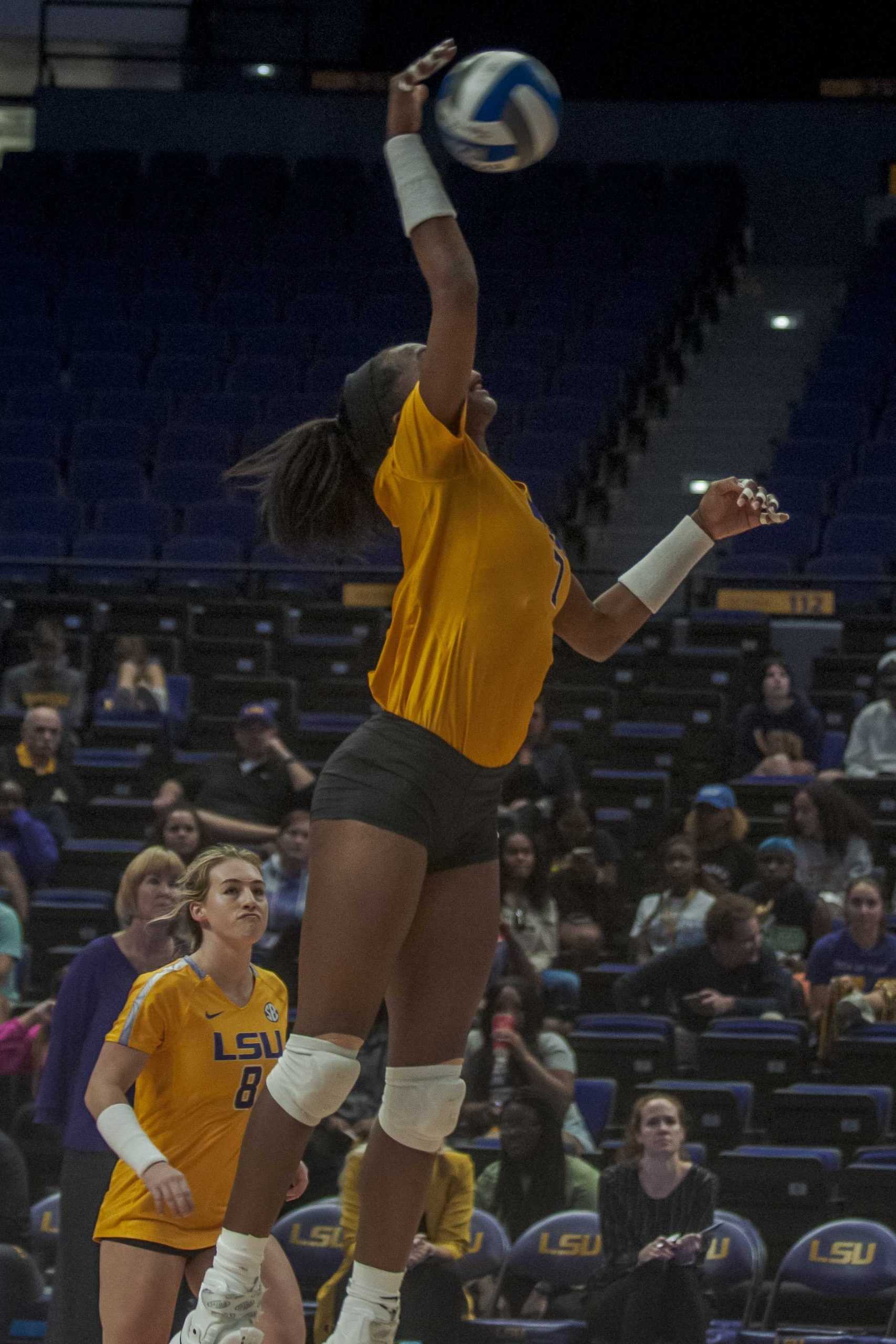 PHOTOS: LSU Women's Volleyball Defeats Auburn