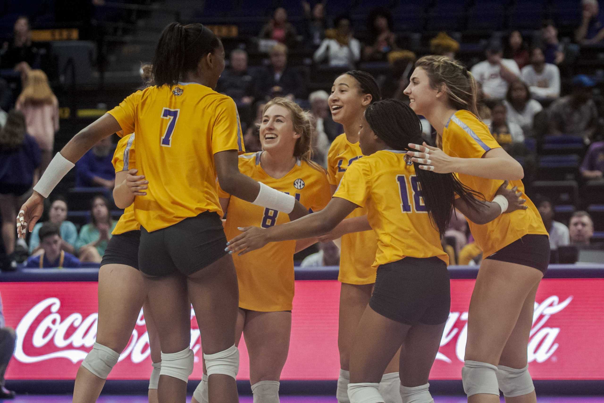 PHOTOS: LSU Women's Volleyball Defeats Auburn