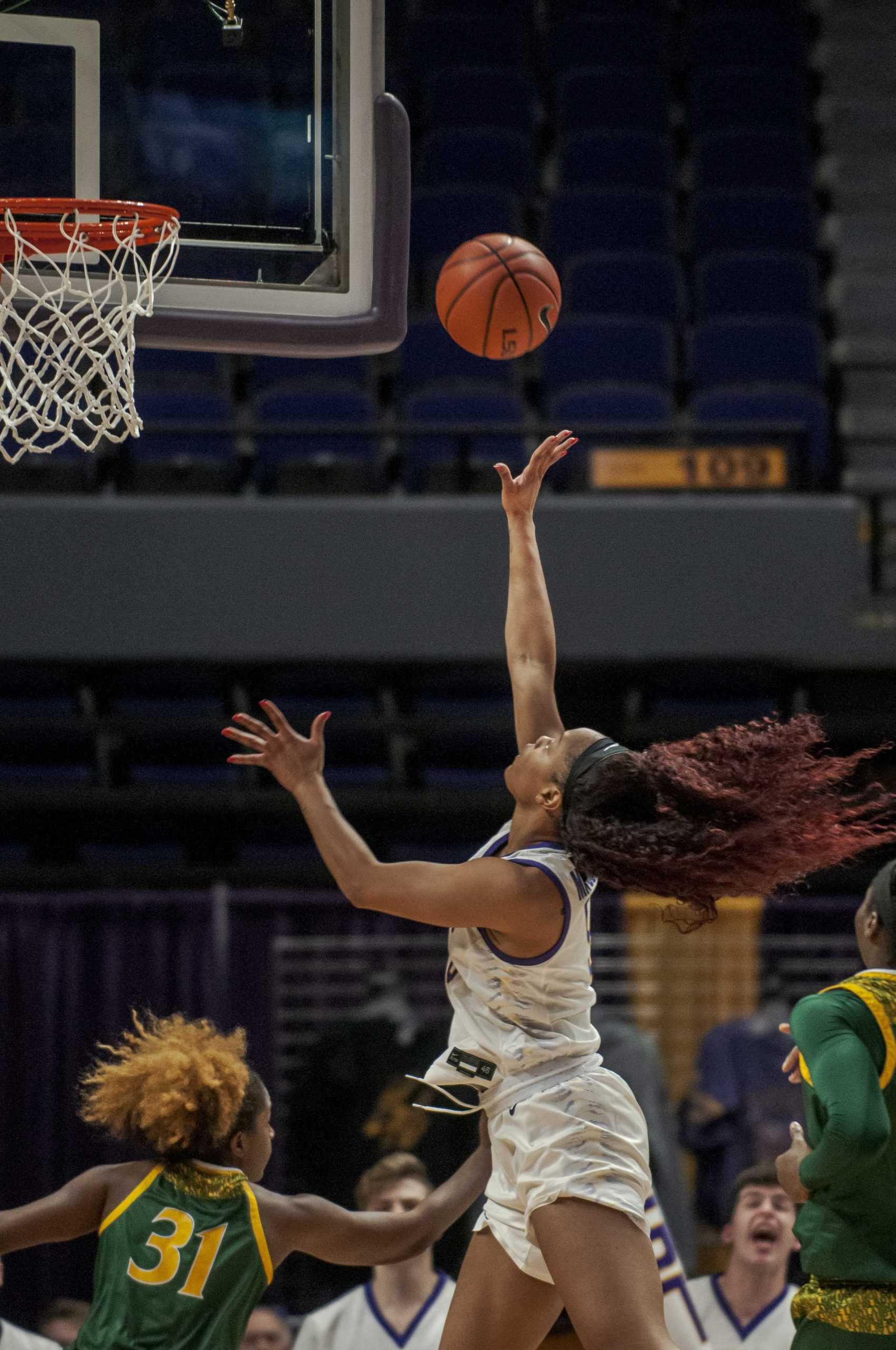 PHOTOS: LSU Lady Tigers Defeat Southeastern