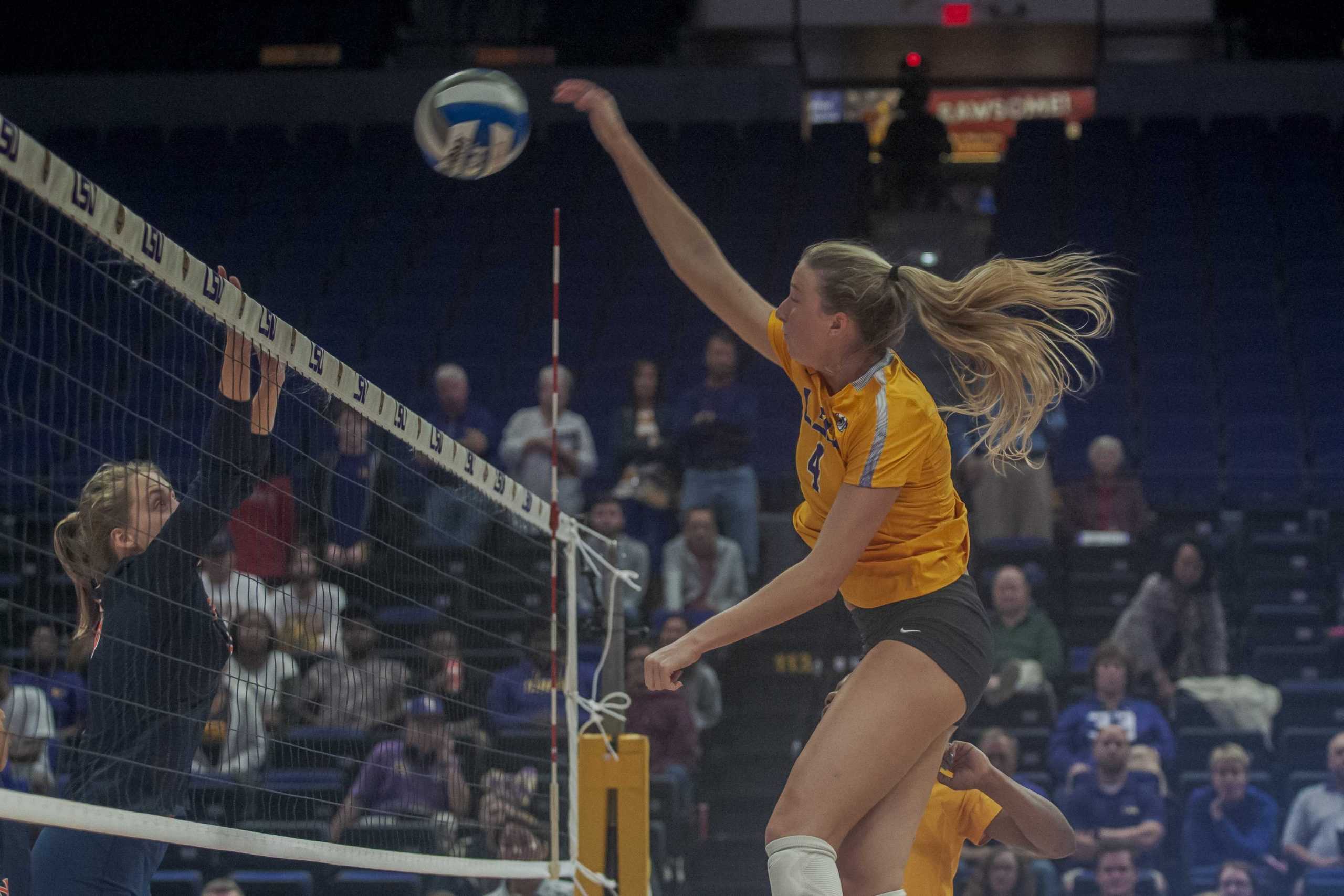 PHOTOS: LSU Women's Volleyball Defeats Auburn